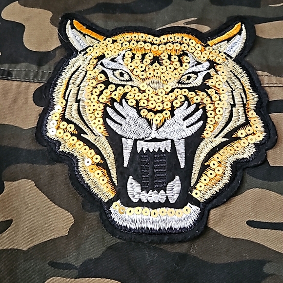 Me Jane Cotton Camo Jacket with Sequin Tiger Head Back - Picture 7 of 9